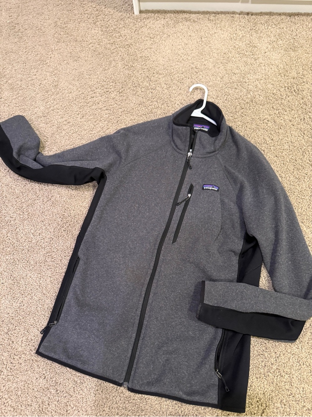 Patagonia Men's Charcoal Gray & Black Performance Full-Zip Jacket